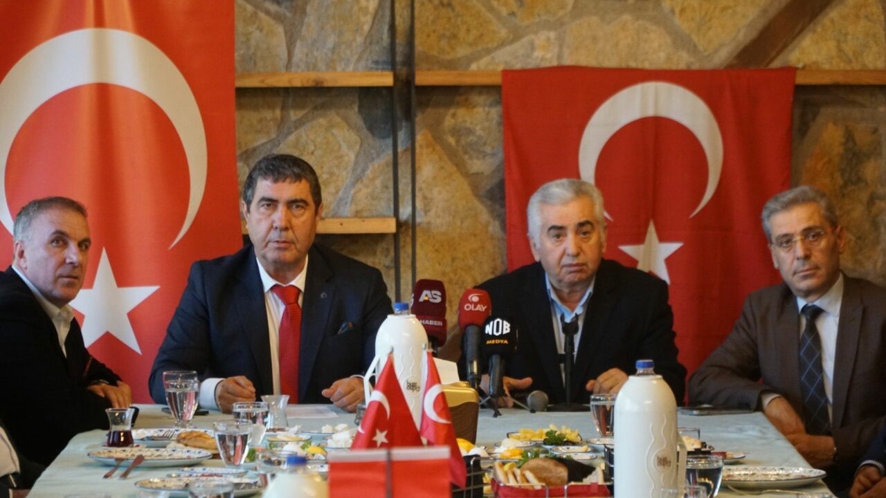 bursada dogu ve guneydogulu kanaat onderlerinden terorsuz turkiyeye destek 1 YuHLZjYL