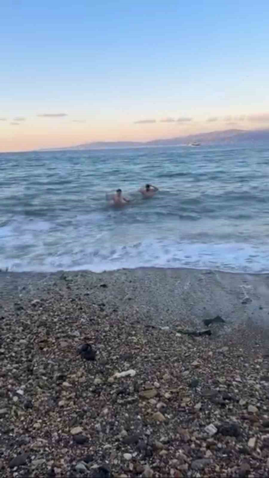 bursada dondurucu sogukta deniz keyfi 0 ViQ3dA2Y
