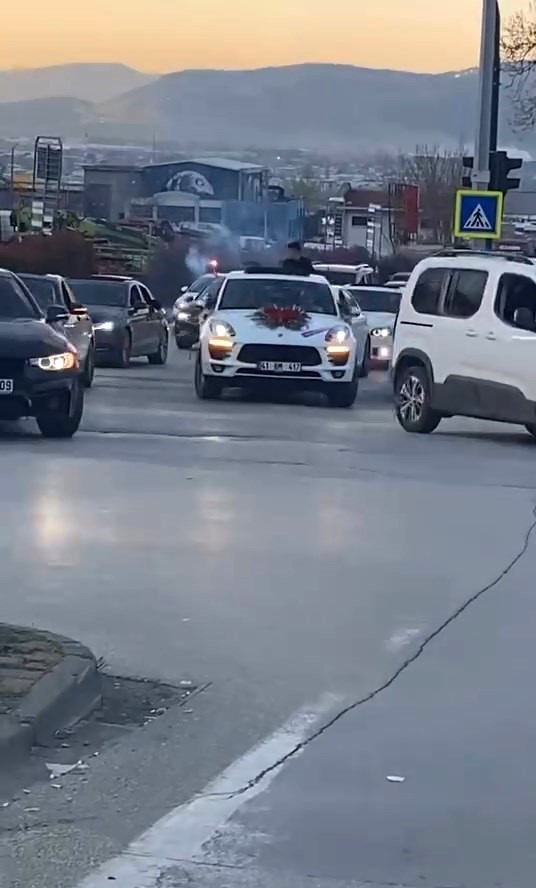 bursada dugun konvoyuna agir ceza 660 bin tl 1 GbcAfhAt