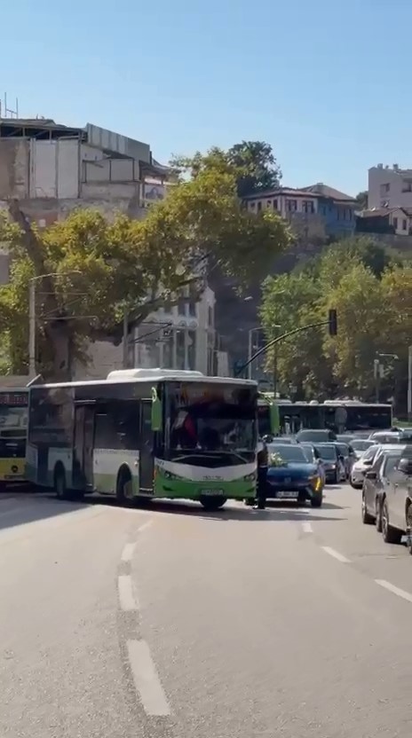 bursada dugun konvoyunun onunu bu sefer otobus kesti 0 v4kywsas