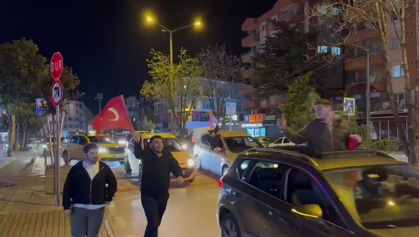bursada dunya kupasi coskusu 3 VYRT3I6Q