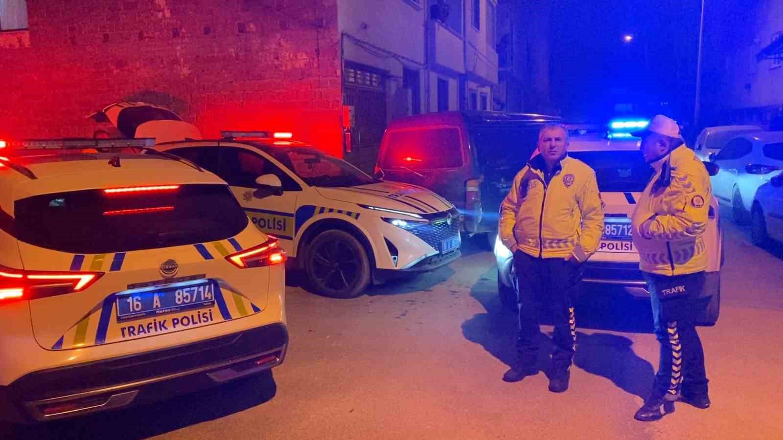 bursada dur ihtarina uymayan surucu 10 kilometrelik kovalamacayla yakalandi 1 Oap6Ca8N