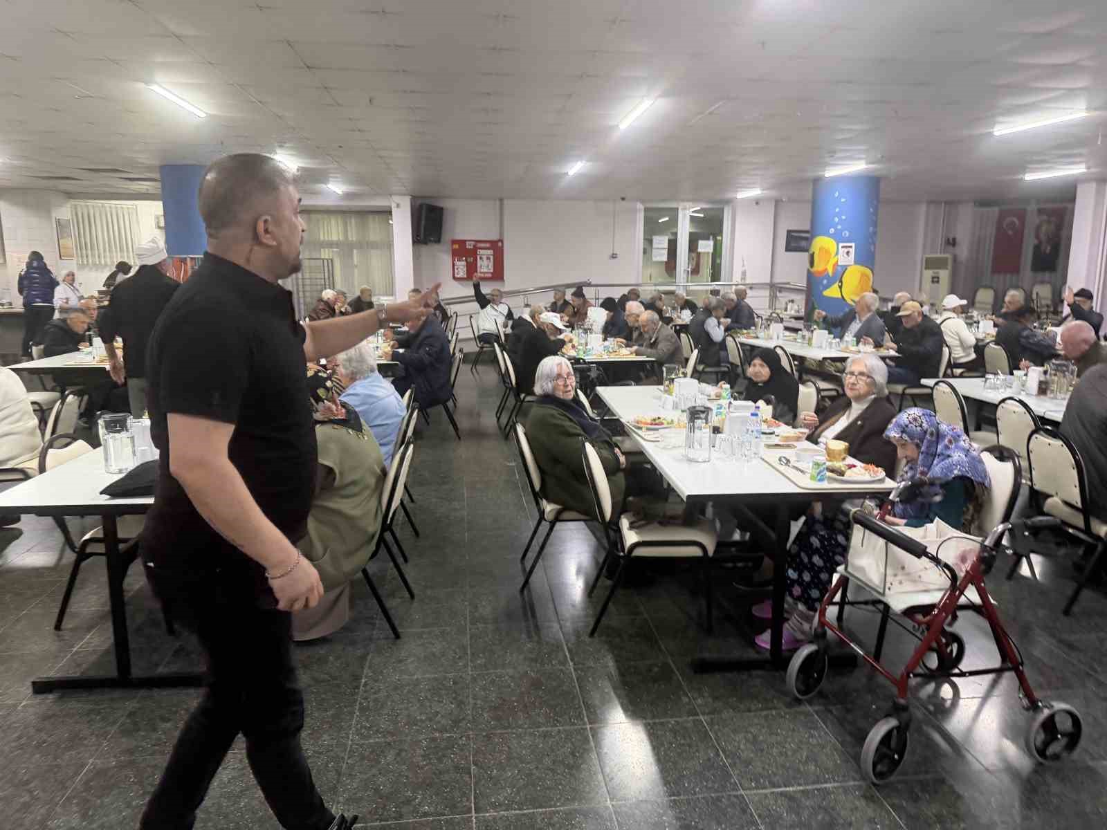 bursada duygulandiran iftar 0 aC4kjEKp