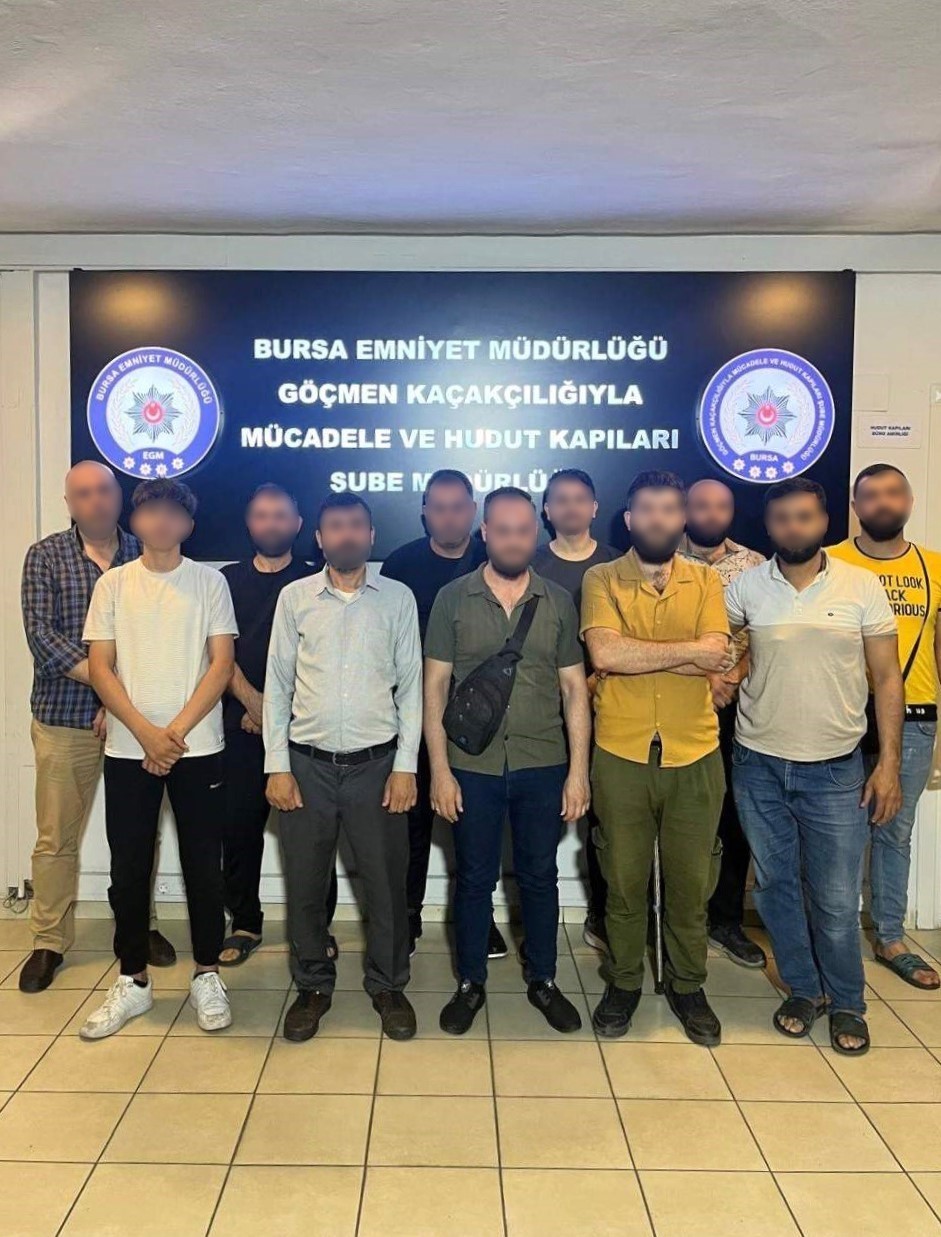 Bursa’da düzensiz göç denetimi: 3 bin 25 kişi sorgulandı 4 bursada duzensiz goc denetimi 3 bin 25 kisi sorgulandi 0 PScmrYBi