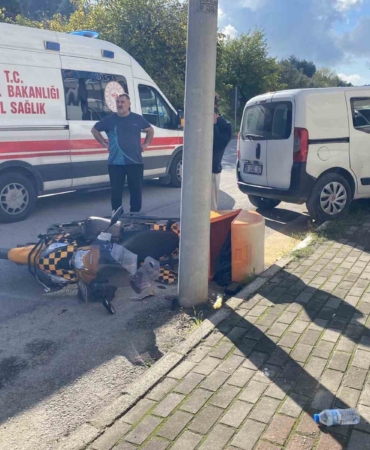 bursada-egitim-pistinde-feci-kazaehliyetsiz-genc-kuryeye-carpti-27uCj8sl.jpg