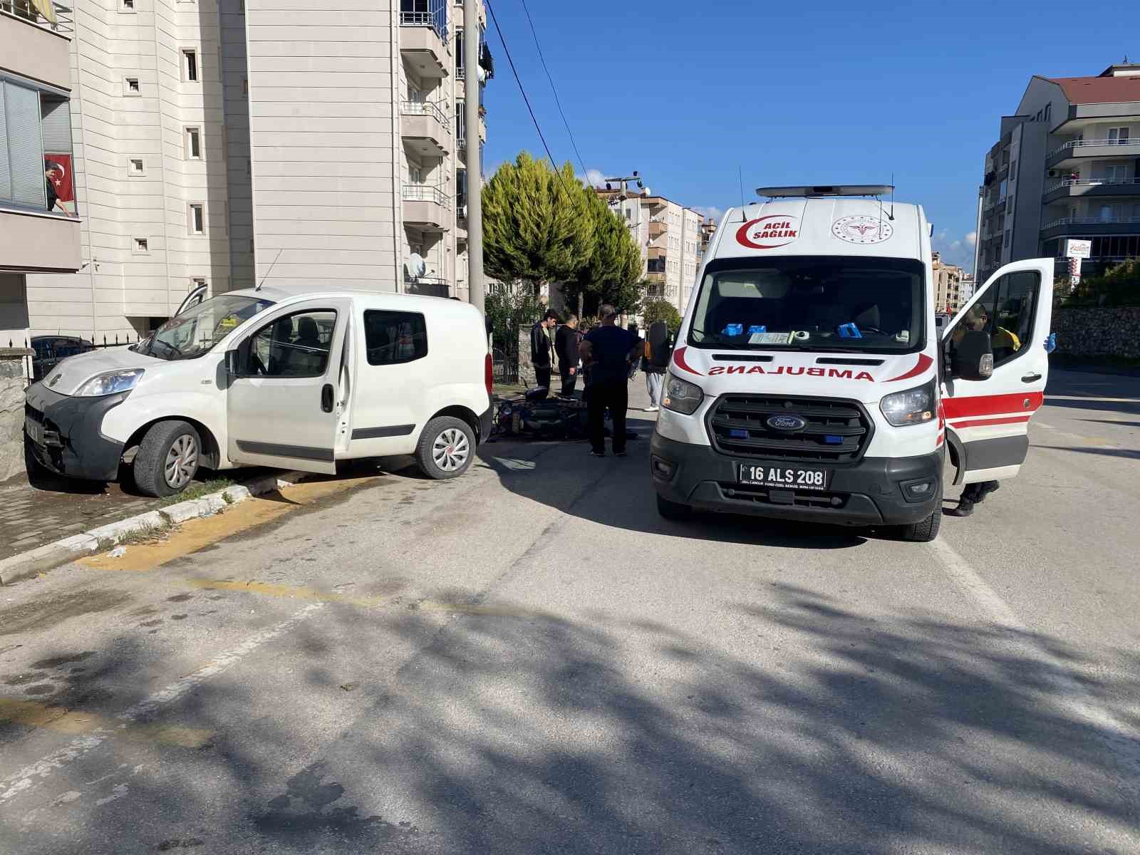 bursada egitim pistinde feci kazaehliyetsiz genc kuryeye carpti 4 UJgkDH72