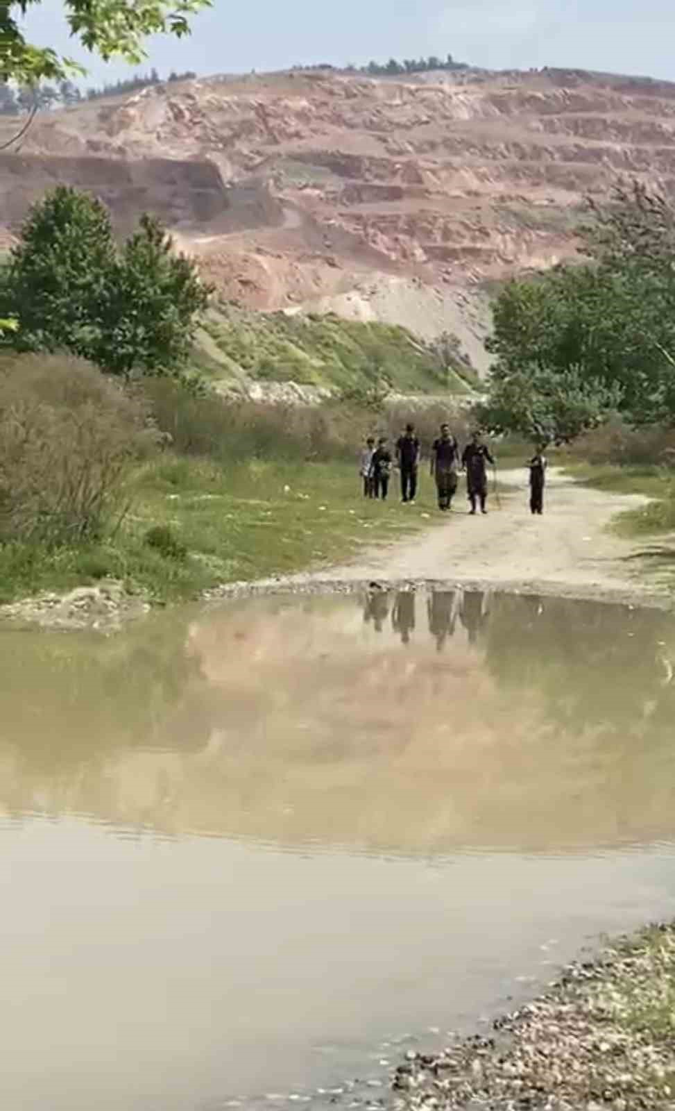 bursada ekipler seferber oldu mahsur kalan 5 cocuk kurtarildi 1 jl8CTLk9