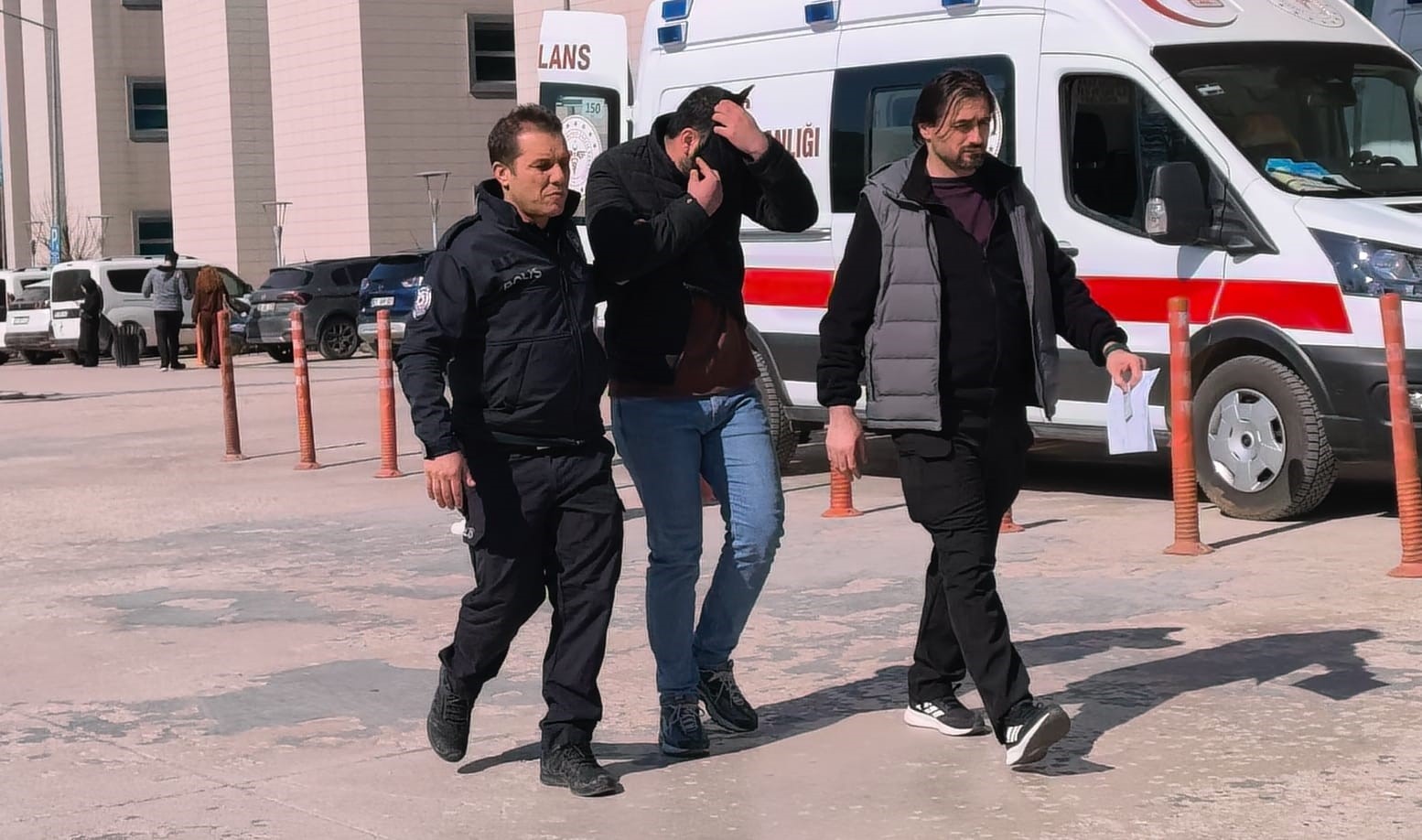 bursada el freni cekilmeyen arac can aldi surucu tutuklandi 1 3w1NkFIW