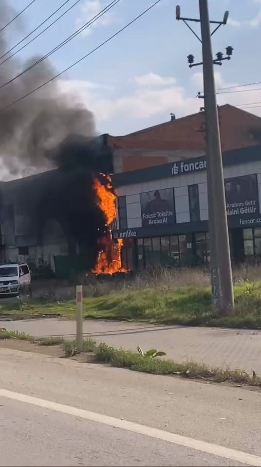 bursada elektrik panosundan cikan yangin isyerine sicradi 0 MOAZ58wZ