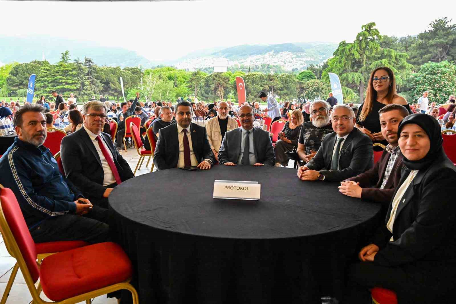 bursada en ozel askerlere renkli kina eglencesi 6 8fjhcfNB
