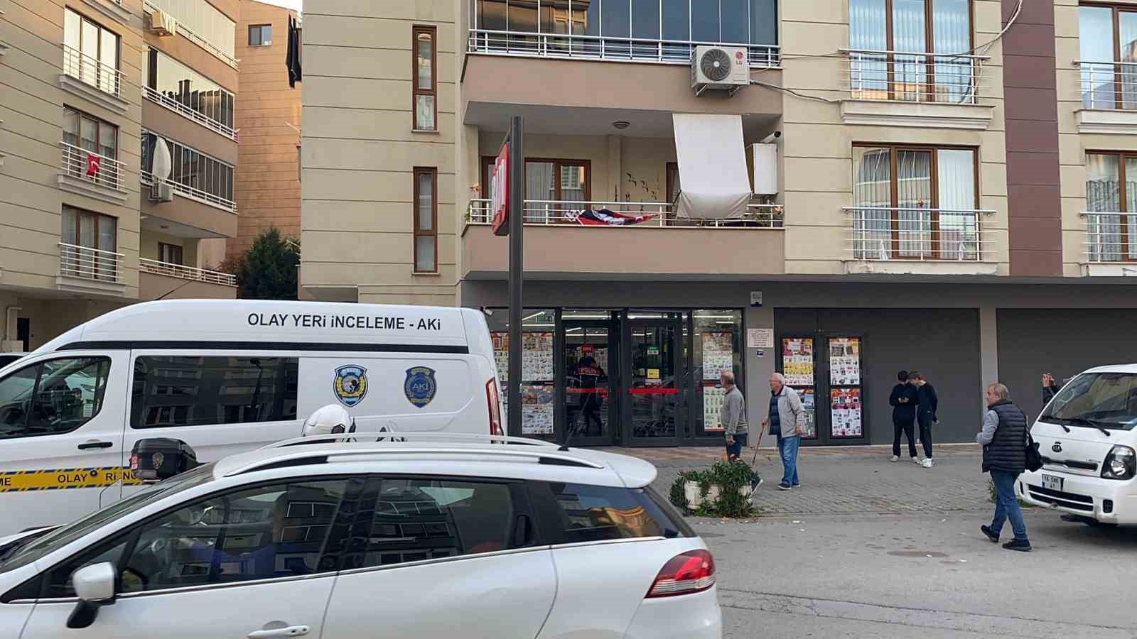 Bursa’da eski eşini çalıştığı markette bıçakladı 4 bursada eski esini calistigi markette bicakladi 0 rkcjgBcs