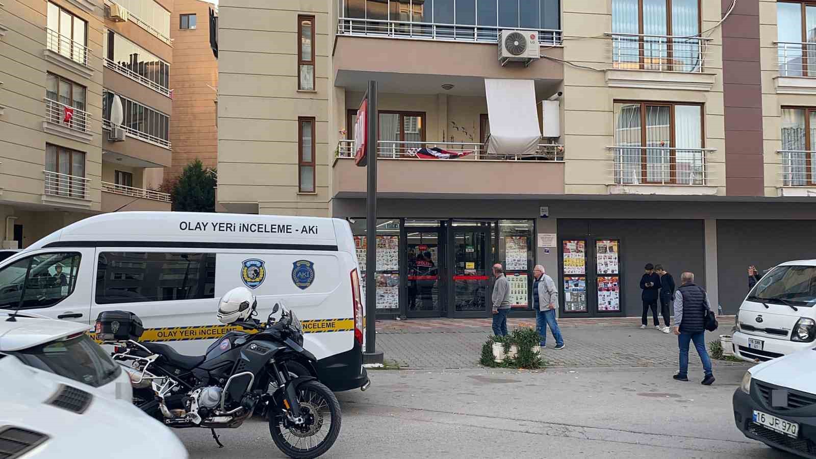 Bursa’da eski eşini çalıştığı markette bıçakladı 5 bursada eski esini calistigi markette bicakladi 1 PGeZhRJL