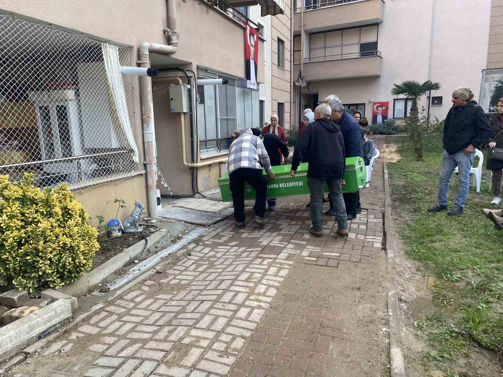 bursada evinde olu bulunan yasli kadinin olumu supheli bulundu 8 MXBnVV8f