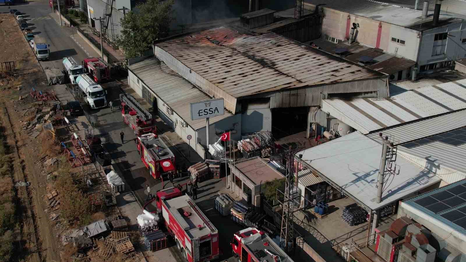 Bursa’da fabrika yangını söndürüldü 4 bursada fabrika yangini sonduruldu 0 IMSlEAZ2