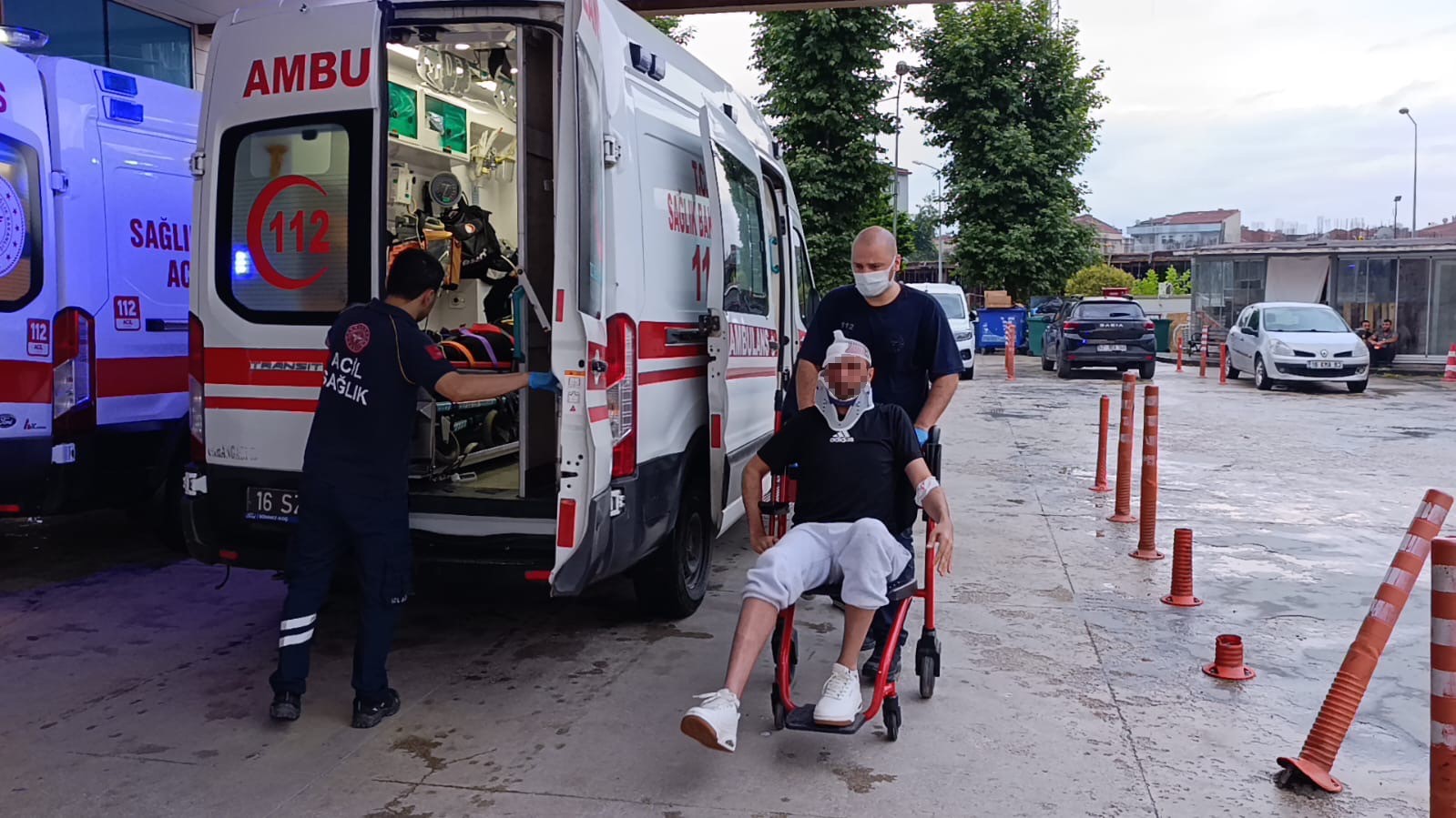 Bursa’da feci kaza: 4 yaralı 6 bursada feci kaza 4 yarali 2 FBQv5Zk7