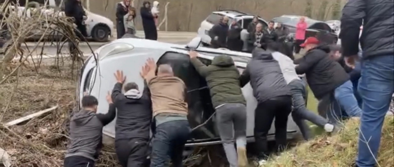 bursada feci kaza arac takla atti 0 hGH7wqgT