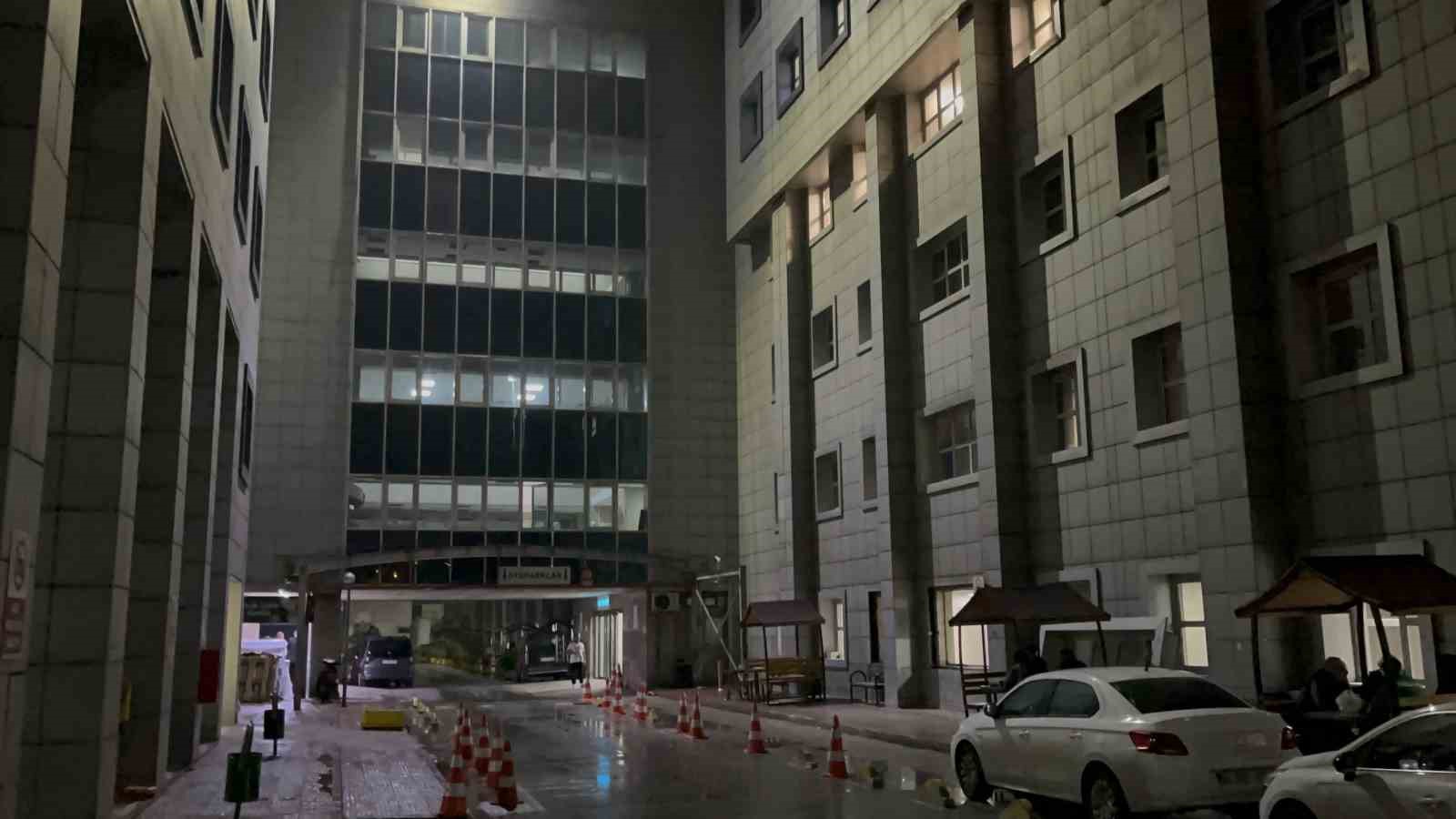 bursada feci kaza aracin altinda kalan 4 yasindaki cocuk agir yaralandi 3 5tPYkfLa