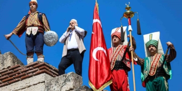 bursada-fethin-700-yili-coskusu-bPr4UErO.jpg