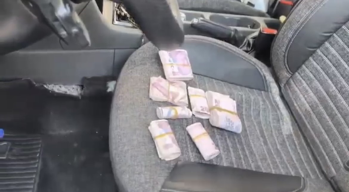 bursada film gibi operasyon islak mendilden aracin zulasina hepsi tek tek cikti 2 IDaanI5c