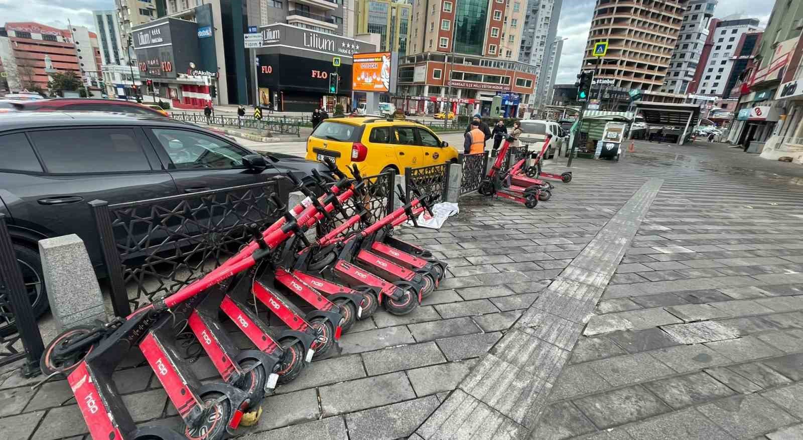 bursada firtina ucurduyolda yurumekte gucluk cektiler 3 wMIGVOJZ