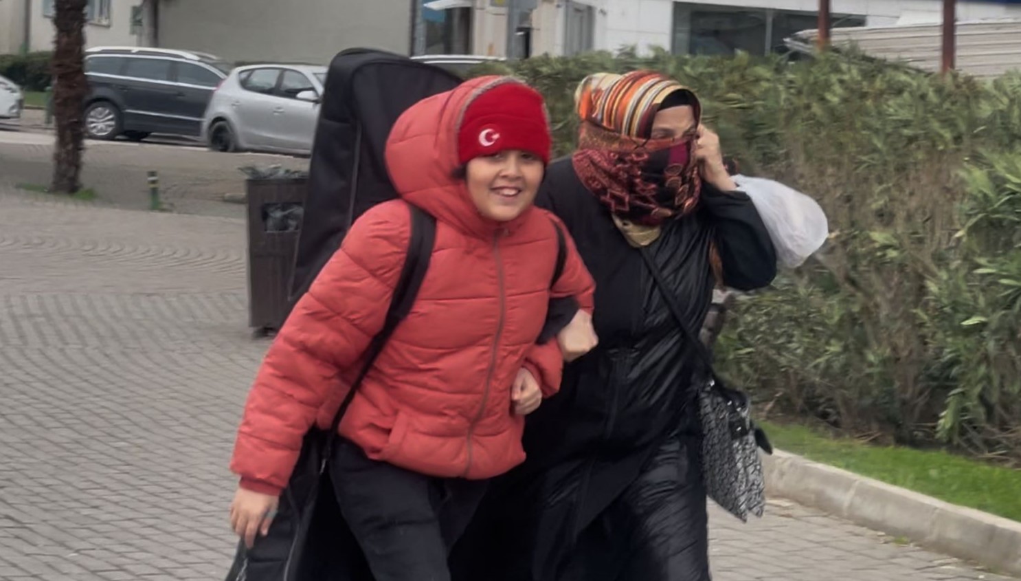 bursada firtina ucurduyolda yurumekte gucluk cektiler 7