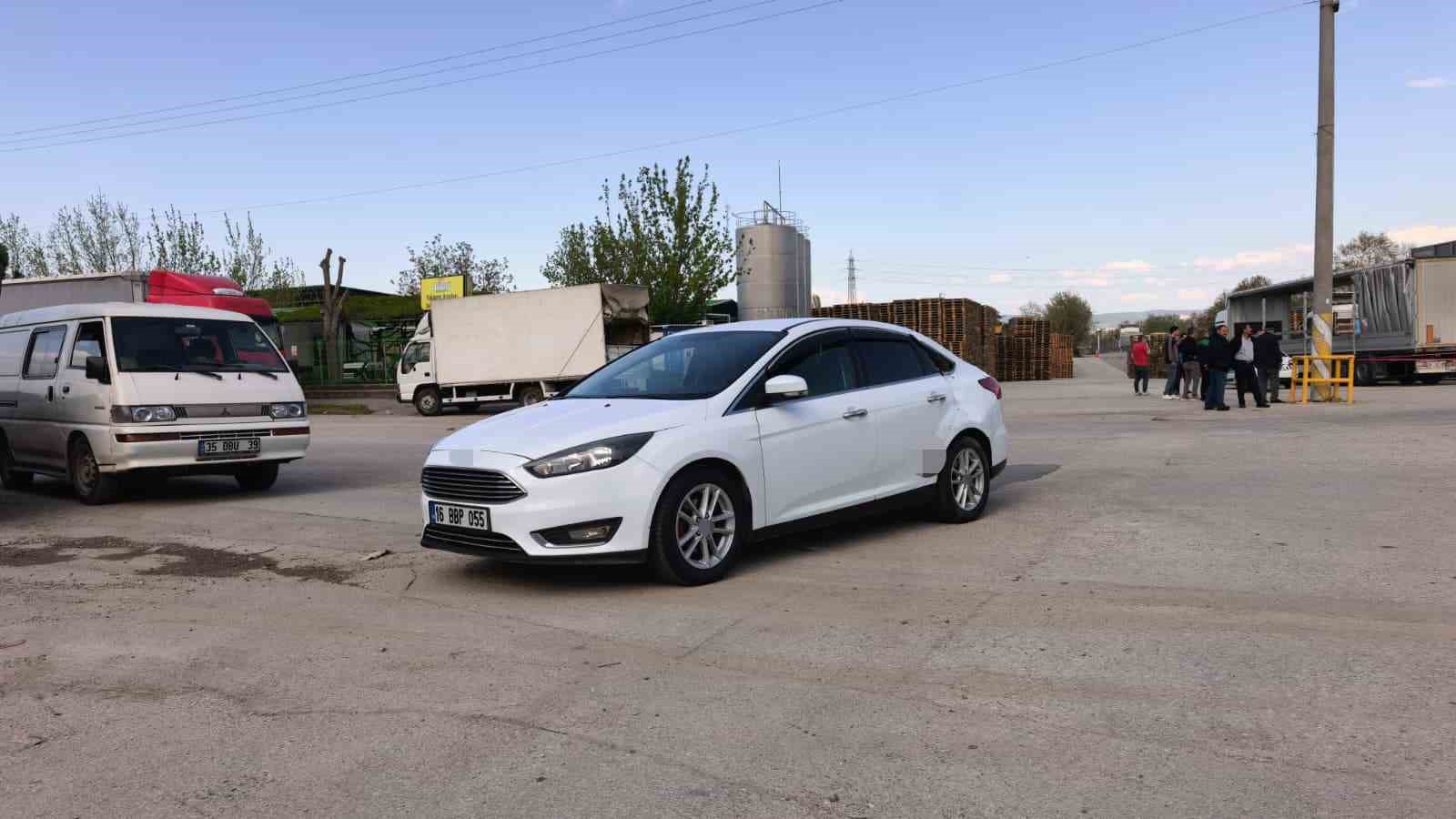 bursada freni patlayan vinc dereye uctu surucu hayatini kaybetti 2 I7b5kw43