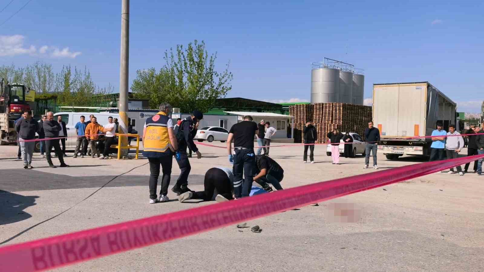 bursada freni patlayan vinc dereye uctu surucu hayatini kaybetti 5