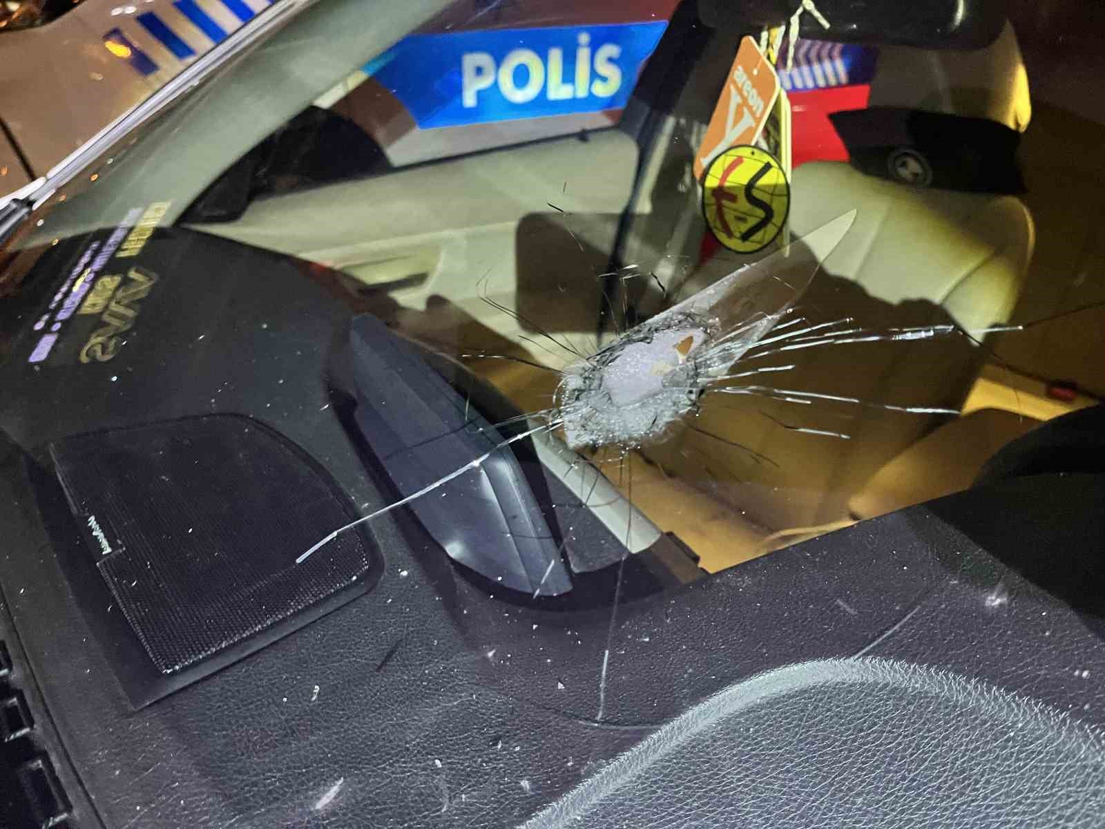 bursada gece yarisi hesaplasma aracin onunu kesip ates acti 5 PcKarcsj