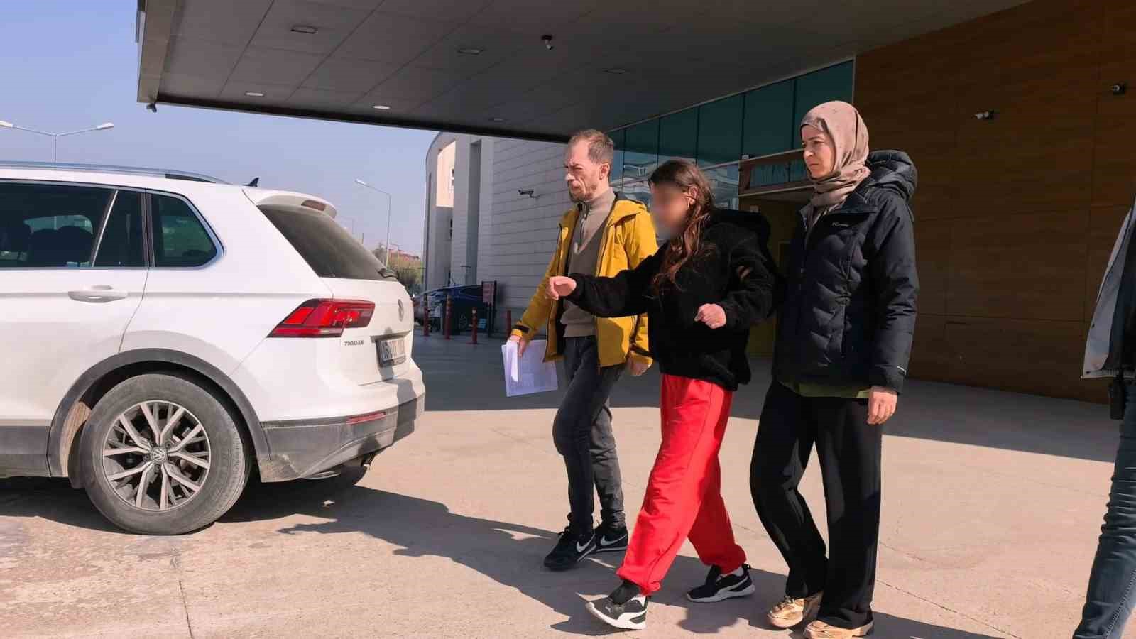 bursada genc kizlarin bicakli kavgasi 1 supheli adliyeye sevk edildi 1 mYNR5G6s