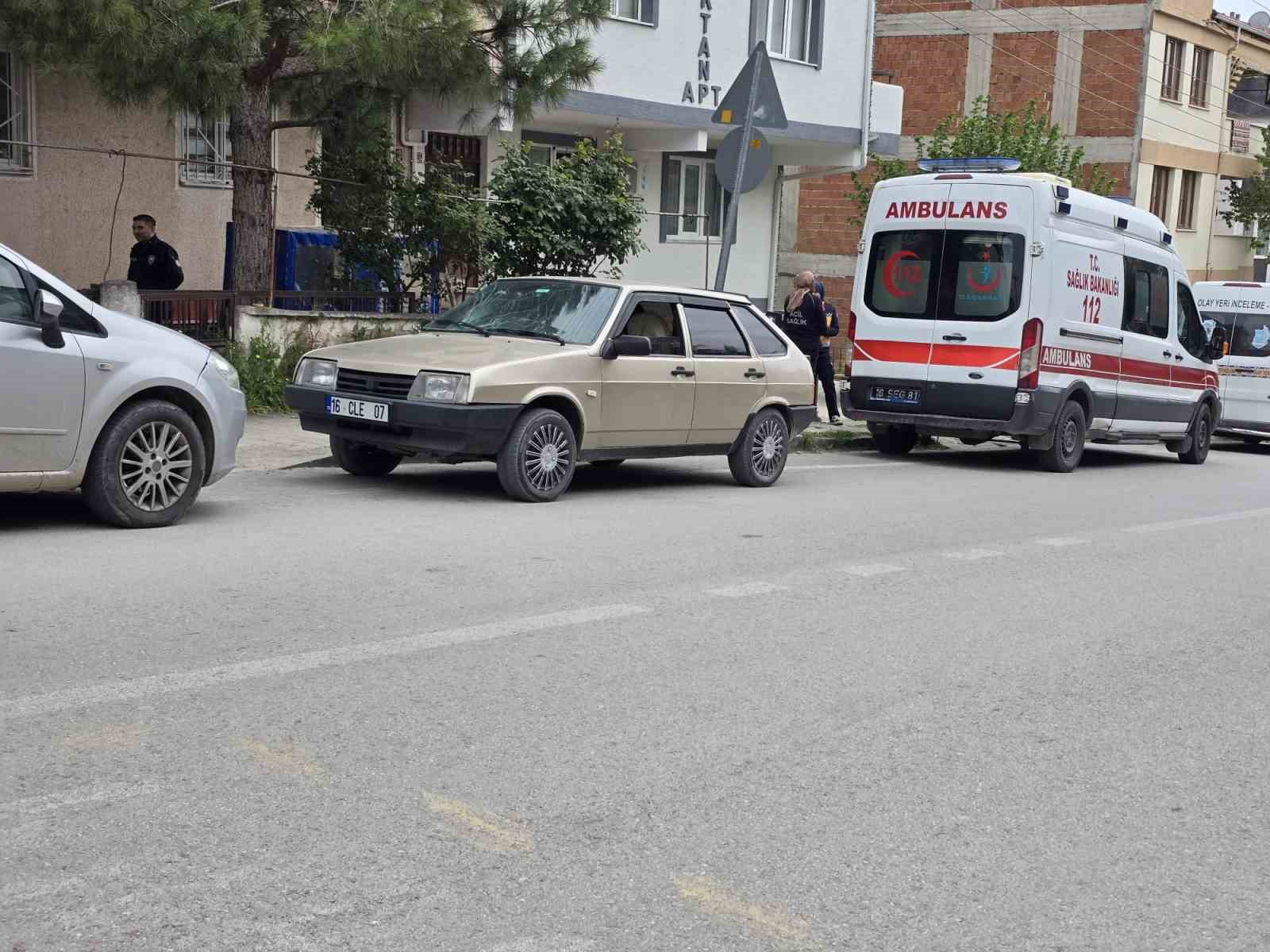 bursada genc otomobilin icinde olu bulundu 3 MNMTQOMm
