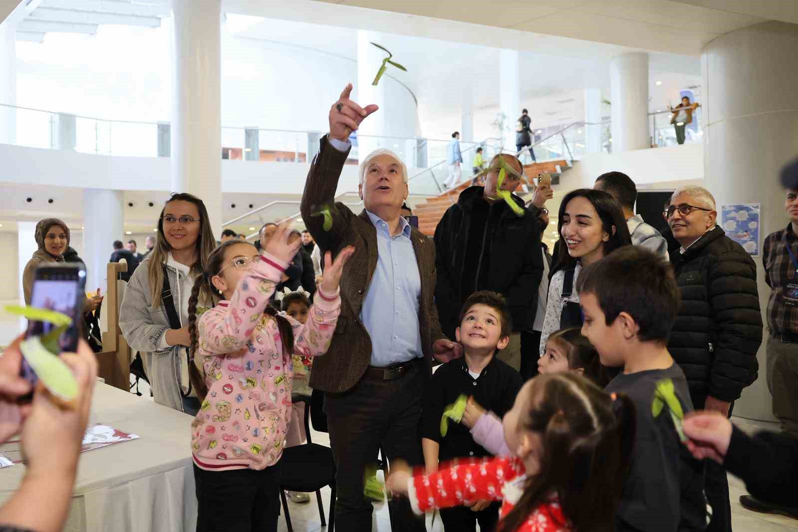 bursada gencler bilimle bulustu 2 P4WqOHMO
