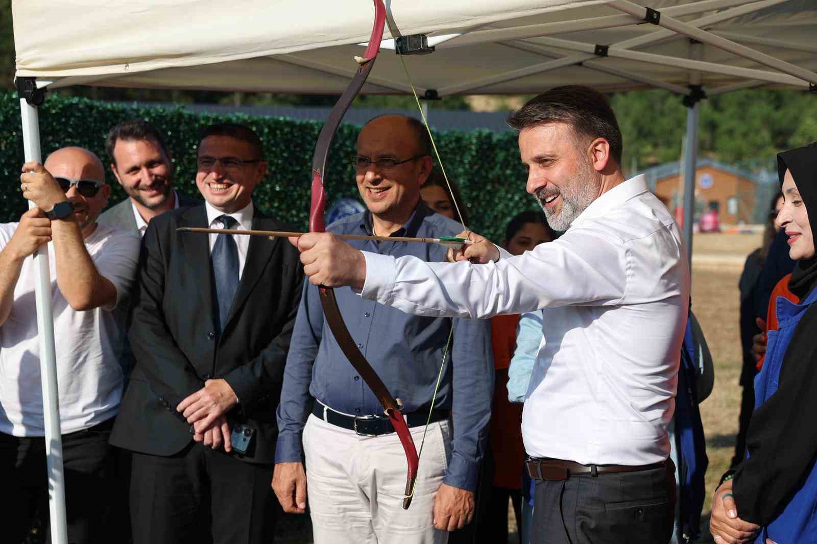 bursada genclik kampi basladi 0 uX2Vi12Y