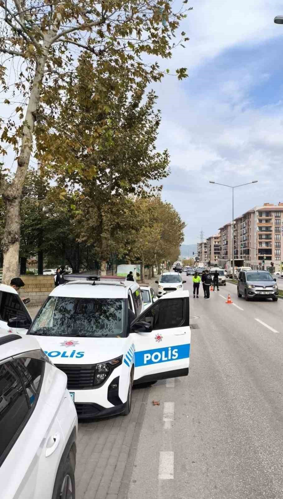 bursada gocmen kacakciligina yonelik operasyon 27 yabanci uyruklu sahis yakalandi 1 Q8pfCjRg
