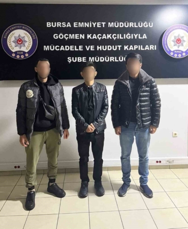 bursada-gocmen-kacakciligina-yonelik-operasyon-27-yabanci-uyruklu-sahis-yakalandi-RNOODxWN.jpg