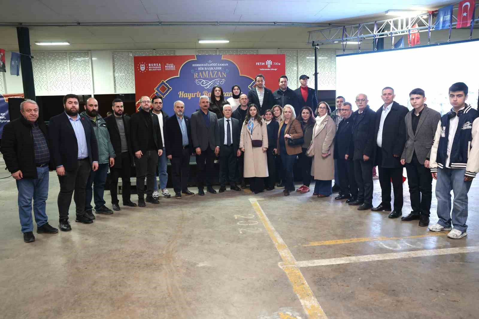 bursada gonuller buyuksehirin iftar sofrasinda bulustu 0 CNs7qyQV