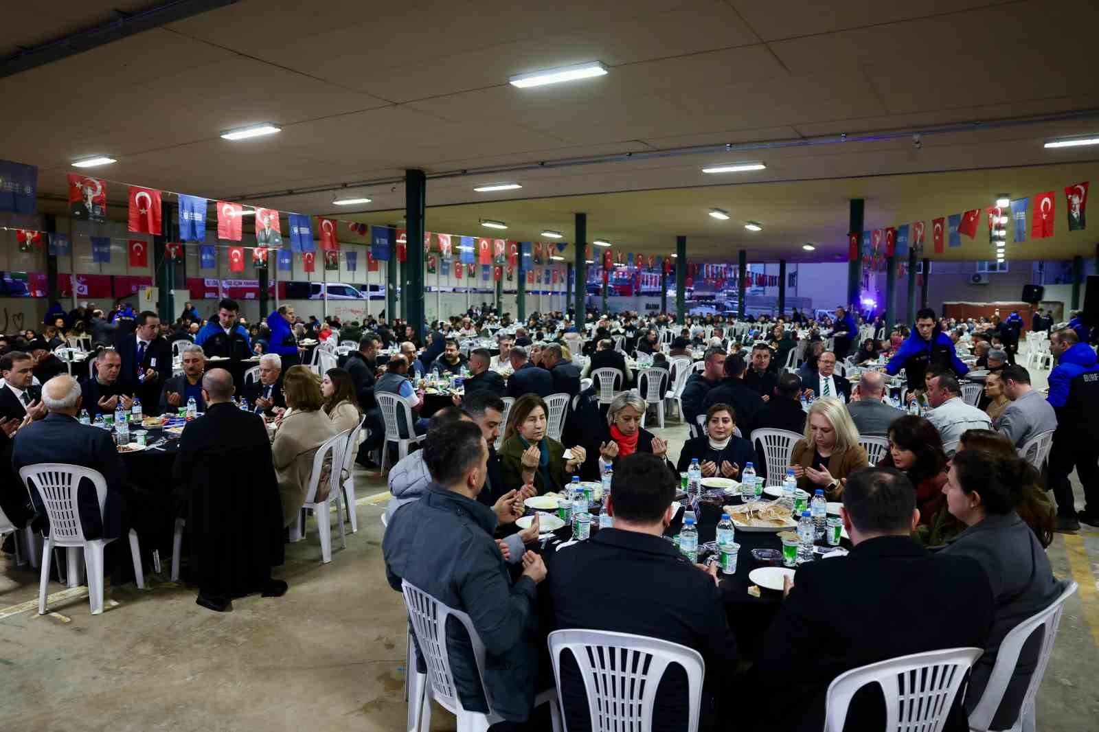 bursada gonuller buyuksehirin iftar sofrasinda bulustu 1 iQHOczs6