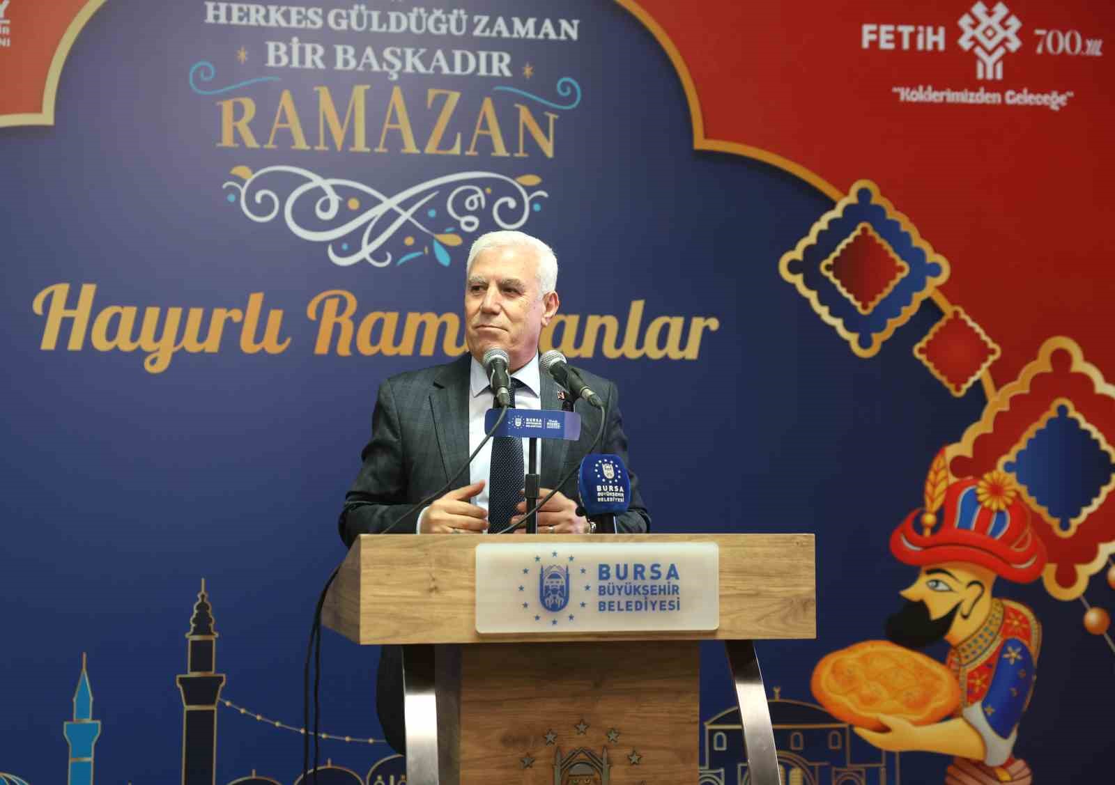 bursada gonuller buyuksehirin iftar sofrasinda bulustu 2 q21n117W