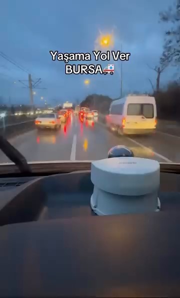 bursada goz dolduran anlar onlarca surucu yol verdi 2 61BytfTg