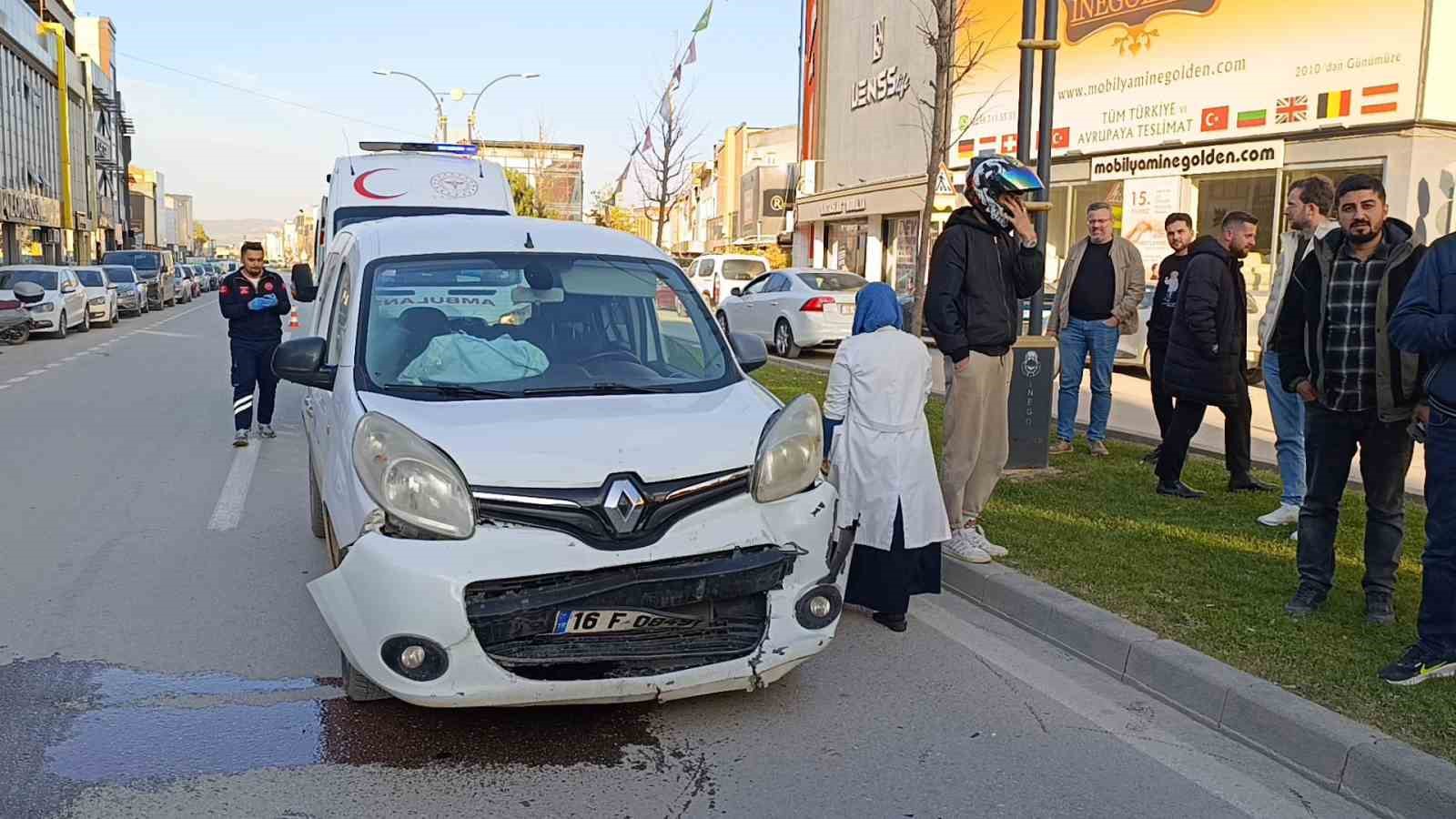 bursada hafif ticari arac cipe carpti 1 yarali 5 rQJAdC8r