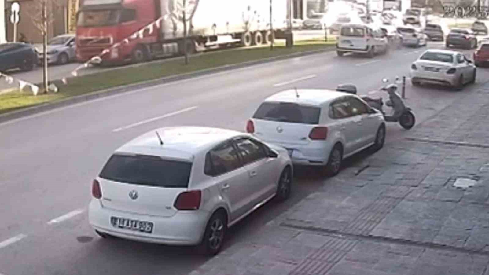 bursada hafif ticari arac cipe carpti 1 yarali 6 ME61t1h6