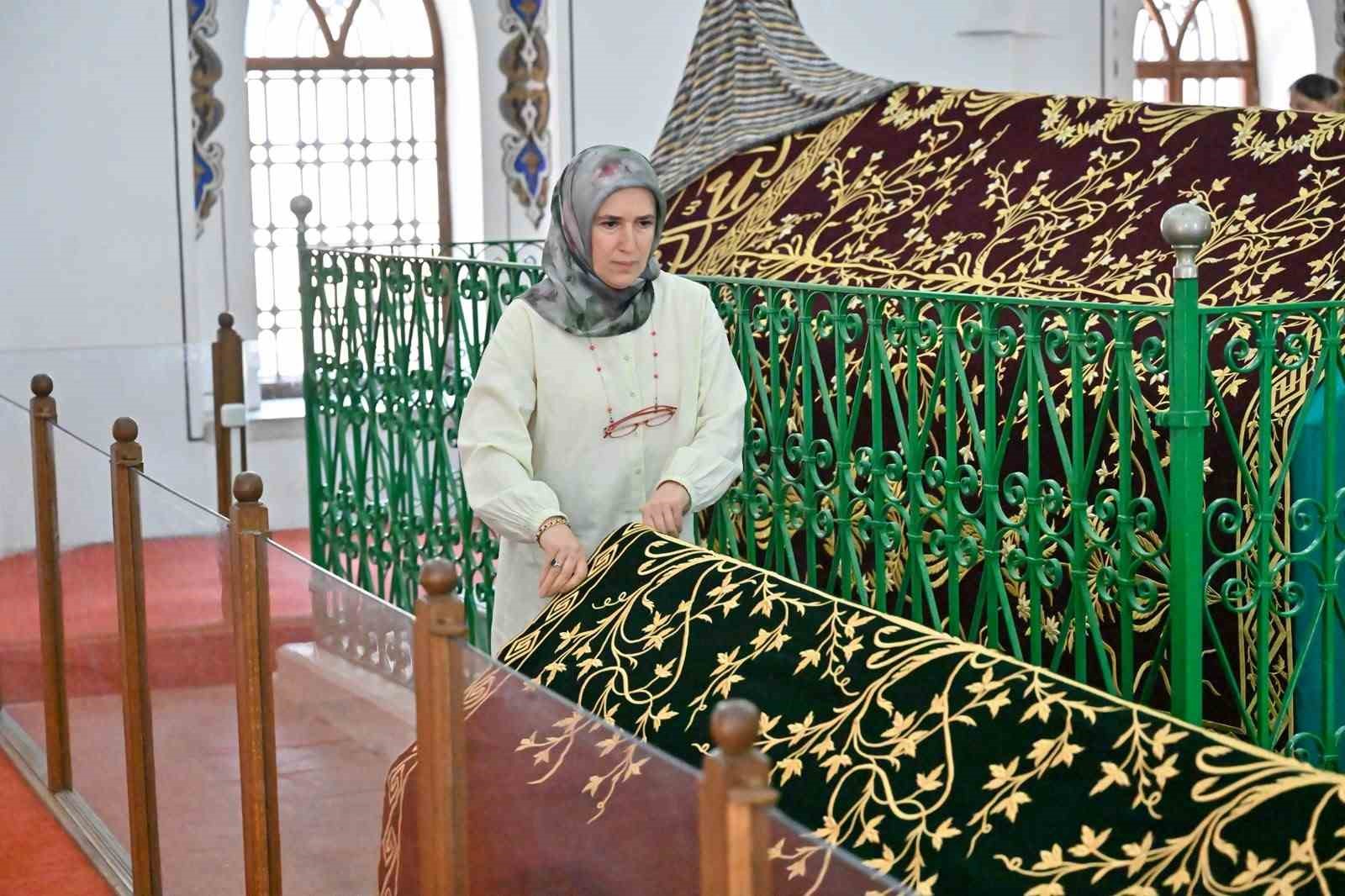 bursada hanedan turbelerindeki pusideler yenileniyor 1 58dIfTSE