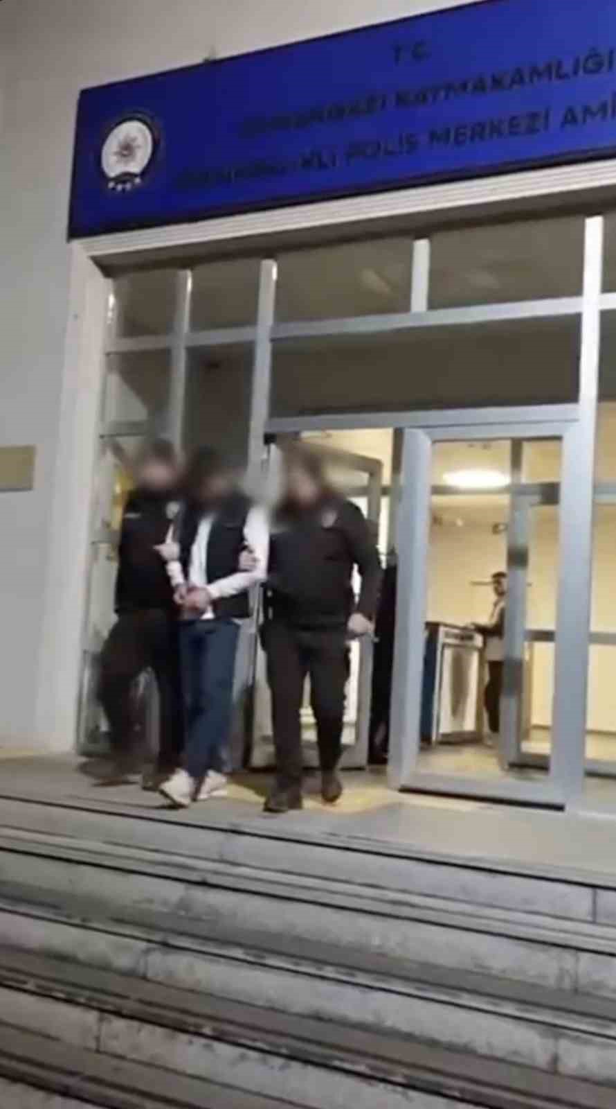 bursada hirsizlik sucundan 21 yil hapis cezasi bulunan sahis yakalandi 1 skEsmJ3M