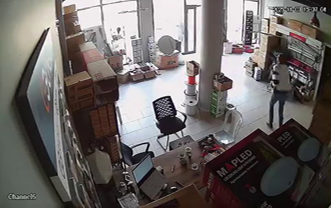 bursada hissedilen deprem ani kameraya yansidi 1 XlD2181a