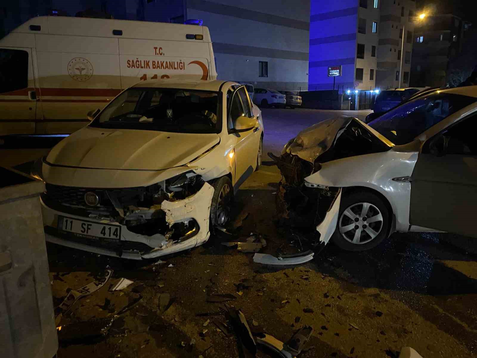 Bursa’da hız ihlali feci kazaya yol açtı: 2’si ağır 4 yaralı 5 bursada hiz ihlali feci kazaya yol acti 2si agir 4 yarali 1 iz9wKryk
