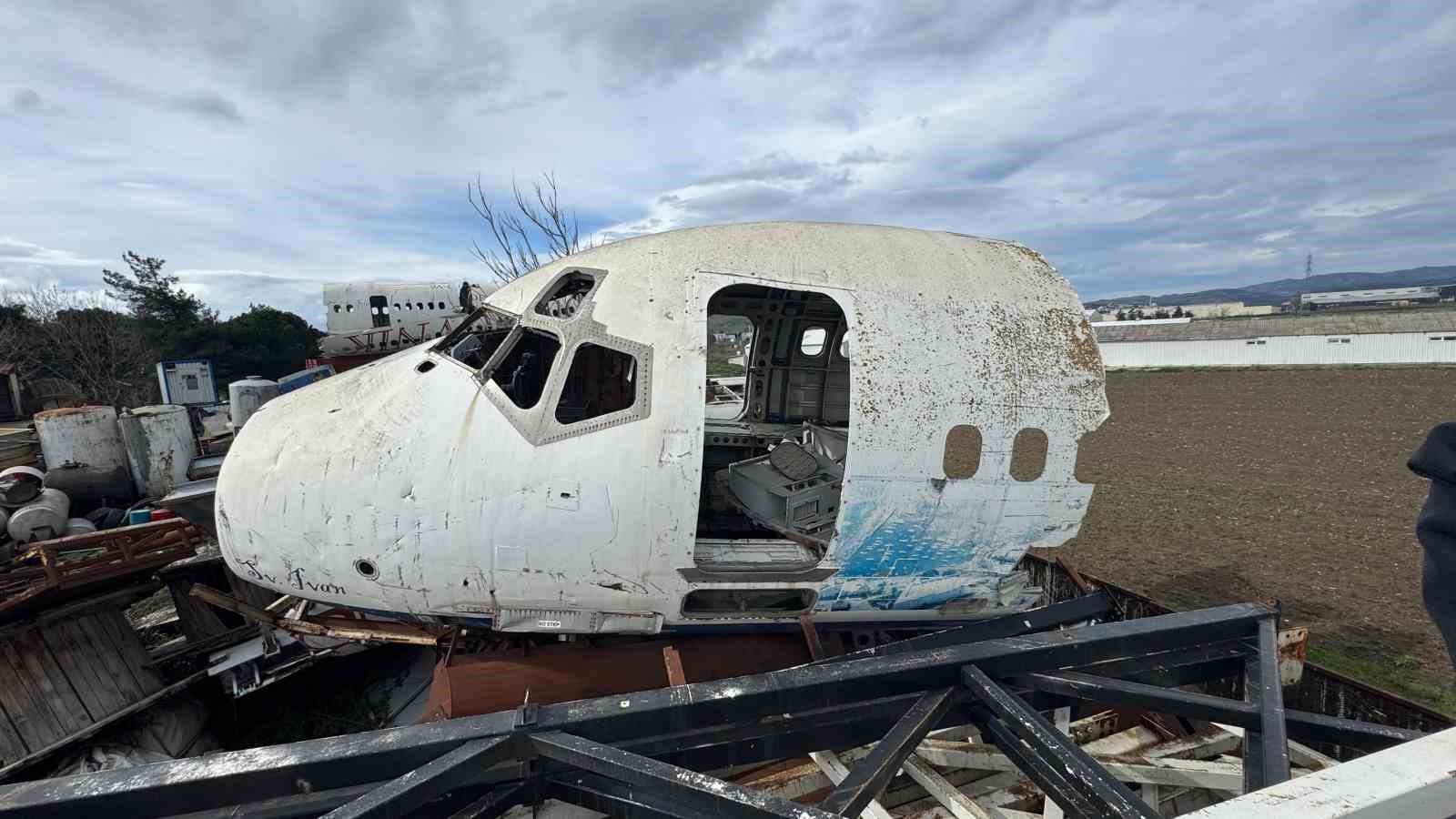 bursada hurdacidaki boeing 747 ucak gorenleri saskina ceviriyor 0
