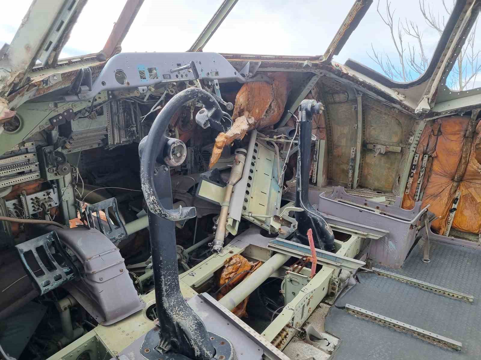 bursada hurdacidaki boeing 747 ucak gorenleri saskina ceviriyor 6