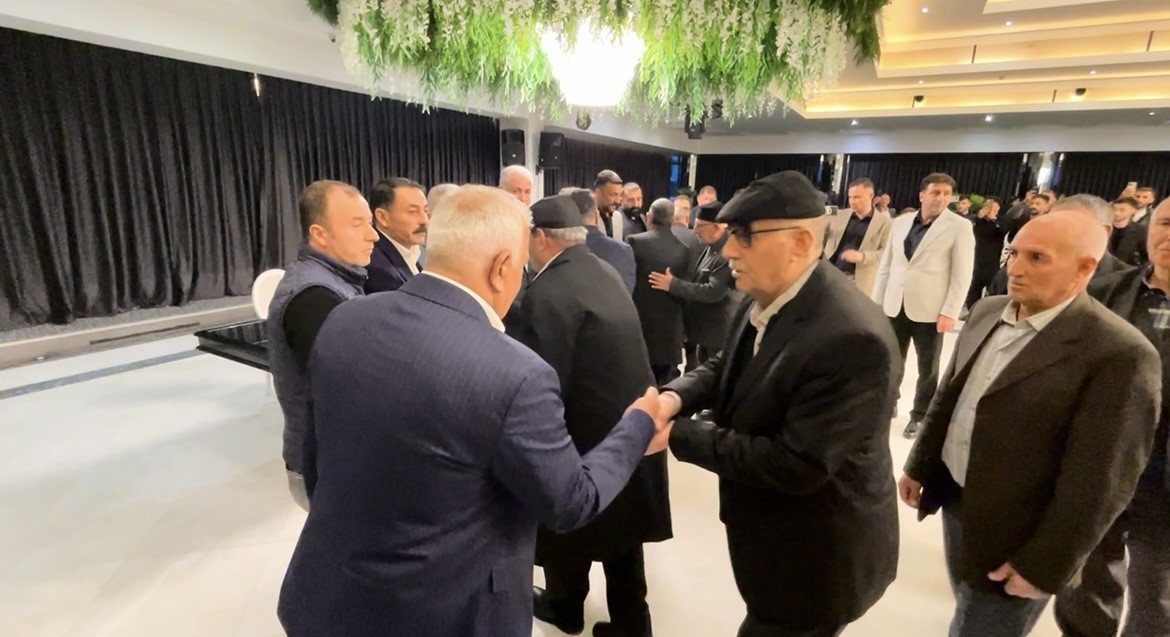 bursada husumetli aileler iftar sofrasinda baristi 2 SUy6nsVB