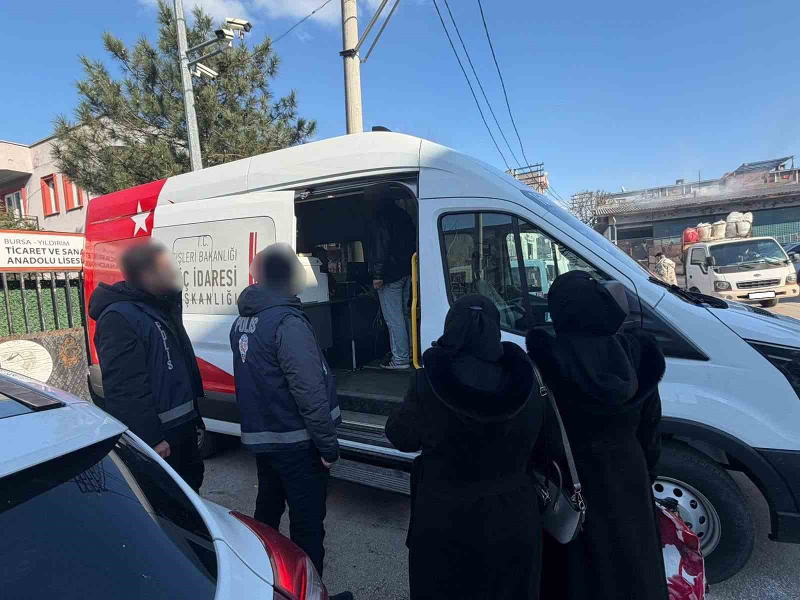 bursada huzur operasyonunda 4 bin 207 kisi sorgulandi 0 JOmJIHPt