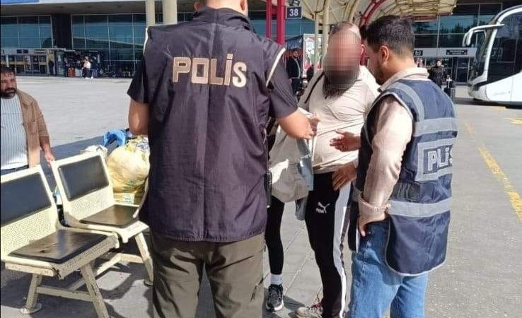 bursada-huzur-uygulamasi-4-bin-129-kisi-sorgulandi-394-bin-lira-ceza-kesildi-HceCZvFz.jpg