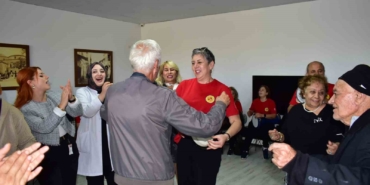 bursada-huzurevi-sakinlerine-moral-konseri-g8sI7IwV.jpg